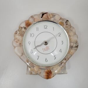 Vtg Paradise Place Lucite Shell Coastal Beach Ocean Nautical Wall Clock Tested